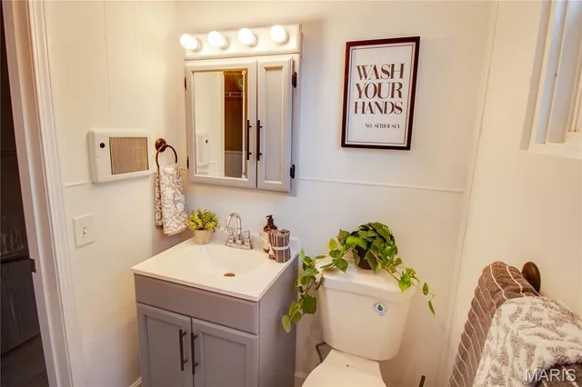 $225,000 | 321 Mercury Drive, Godfrey, IL 62035