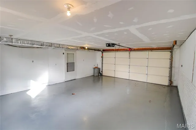 $225,000 | 321 Mercury Drive, Godfrey, IL 62035