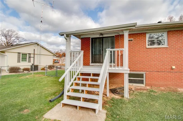 $225,000 | 321 Mercury Drive, Godfrey, IL 62035