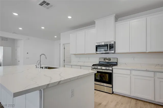 $739,900 | 9954 Dusty Indigo Street, Las Vegas, NV 89178