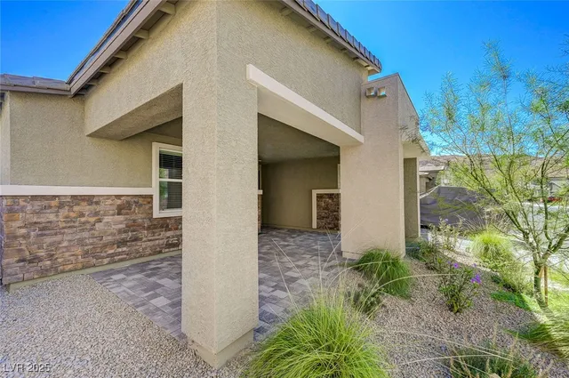 $739,900 | 9954 Dusty Indigo Street, Las Vegas, NV 89178