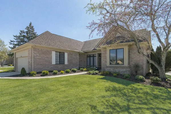 $625,000 | 12027 Sycamore Lakes Court, Fort Wayne, IN 46814