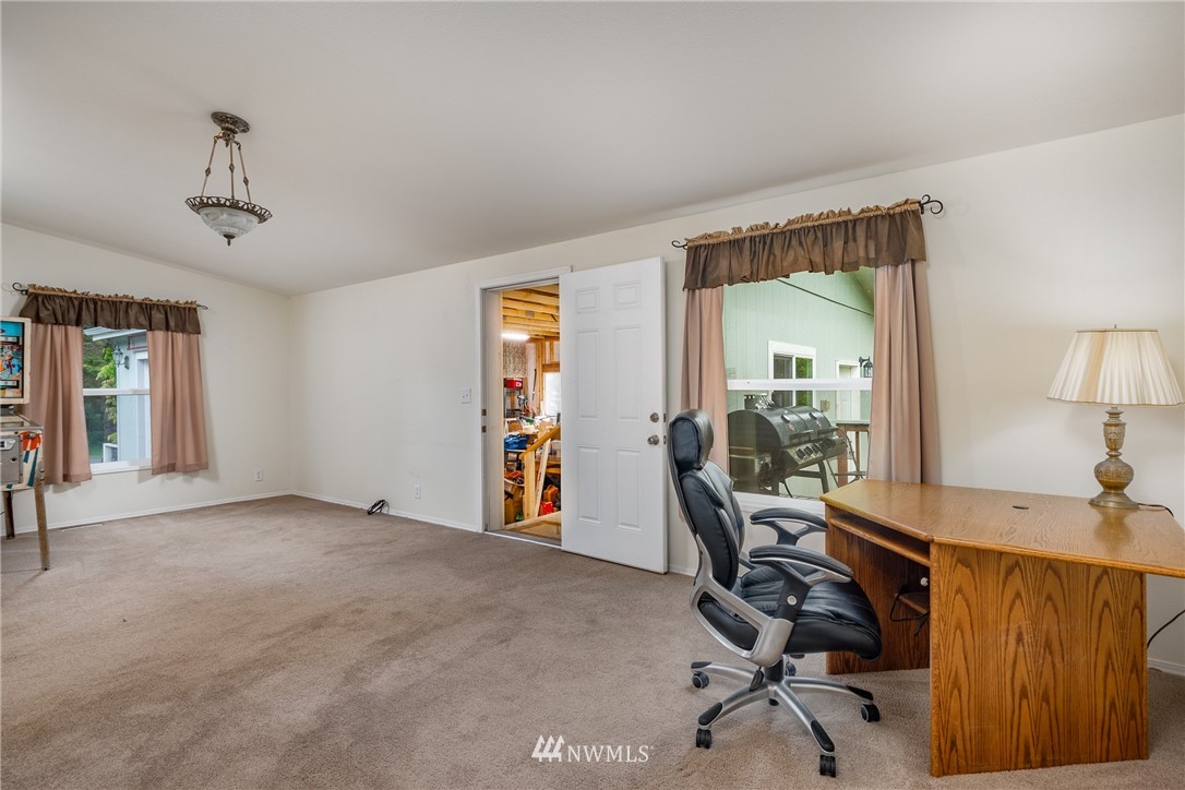 1428 North View Road Oak Harbor, WA 98277 - Photo 13 of 32 Gallery Image 13