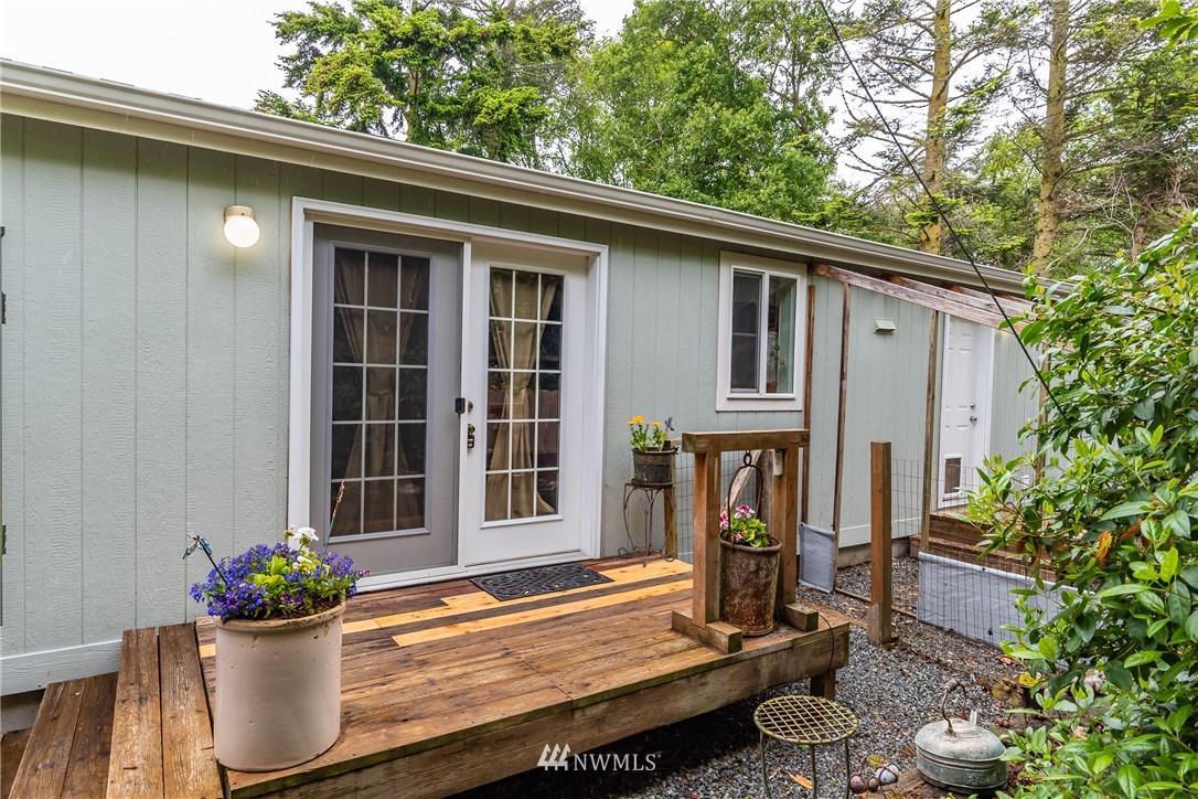 1428 North View Road Oak Harbor, WA 98277 - Photo 4 of 32 Gallery Image 4