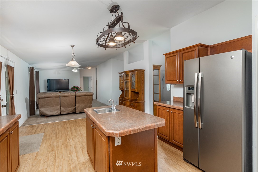 1428 North View Road Oak Harbor, WA 98277 - Photo 8 of 32 Gallery Image 8