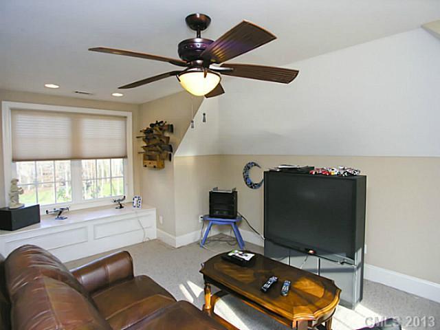 183 Evening Shadow Road Lake Wylie, SC 29710 - Photo 13 of 16 Gallery Image 13