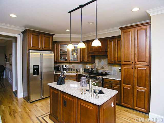 183 Evening Shadow Road Lake Wylie, SC 29710 - Photo 4 of 16 Gallery Image 4