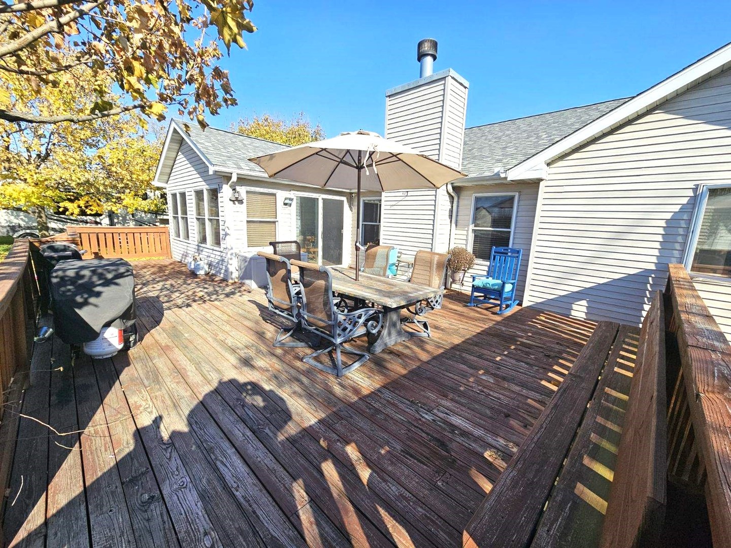 22116 Southwest Frontage Road Shorewood, IL 60404 - Photo 10 of 35 a view of a patio with wooden floor