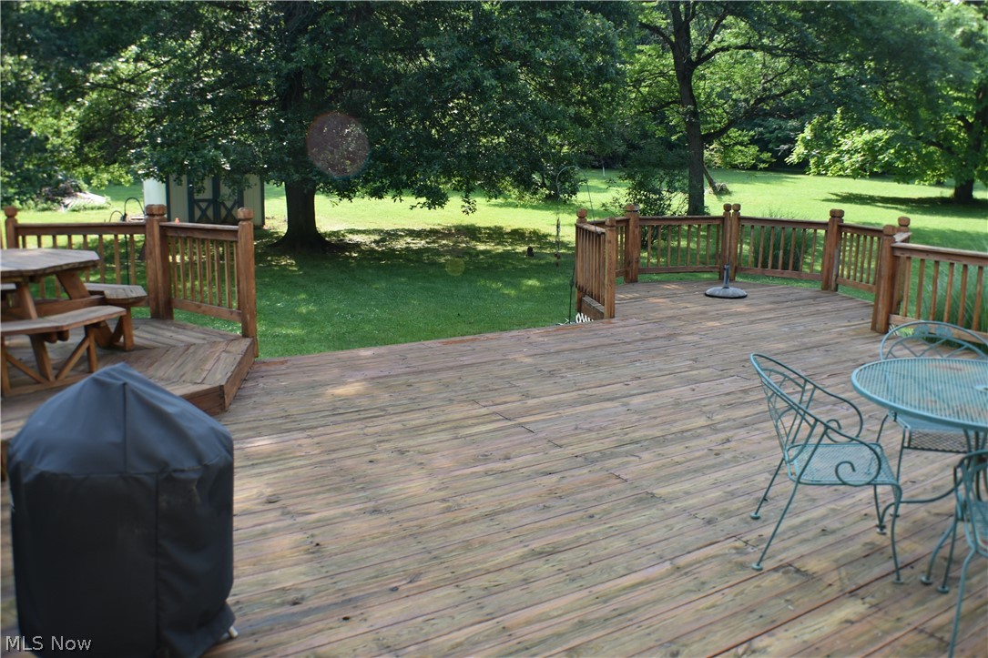 3579 Southern Road Richfield, OH 44286 - Photo 15 of 21 Large back deck off of eat-in-kitchen