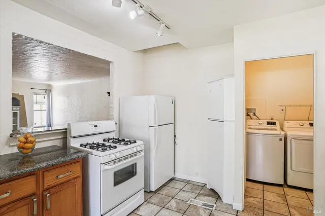 $398,000 | 853 Benicia Road, Vallejo, CA 94591