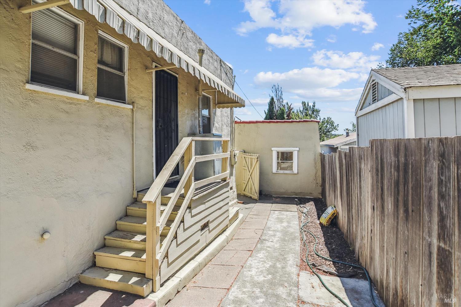 853 Benicia Road Vallejo, CA 94591 - Photo 22 of 30