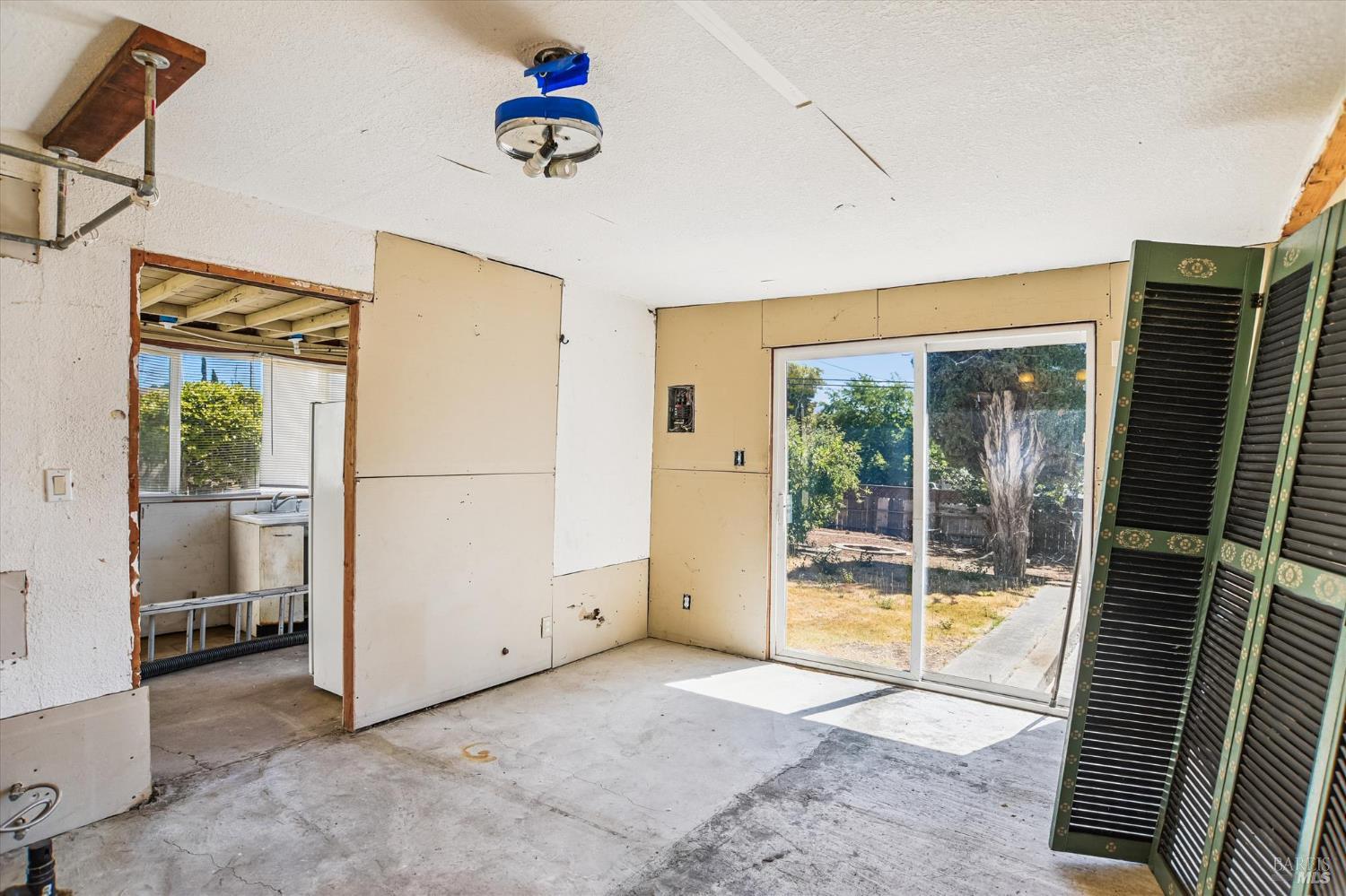 853 Benicia Road Vallejo, CA 94591 - Photo 29 of 30