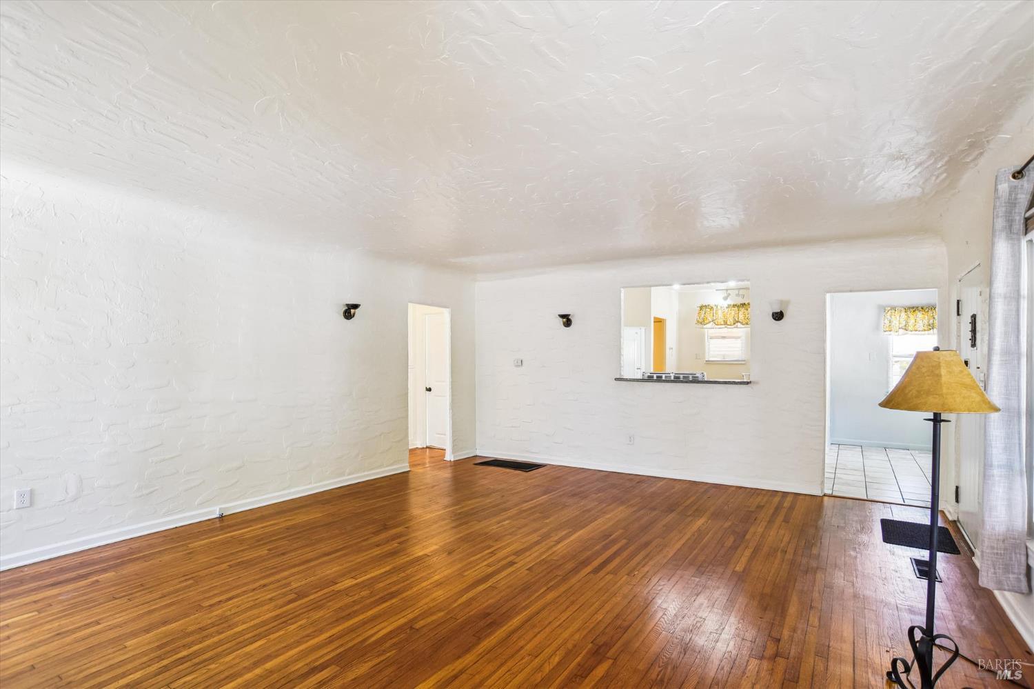 853 Benicia Road Vallejo, CA 94591 - Photo 6 of 30