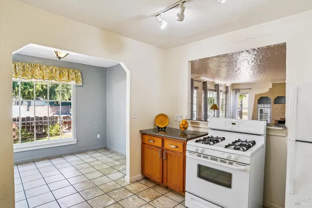 $398,000 | 853 Benicia Road, Vallejo, CA 94591