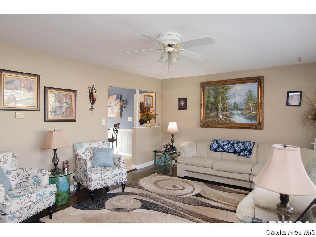 701 St Mary's Avenue Springfield, IL 62702 - Photo 3 of 21 Gallery Image 3