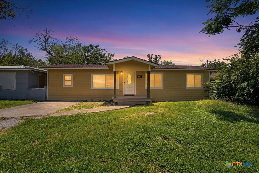 937 Anderson Street Seguin, TX 78155 - Photo 1 of 23