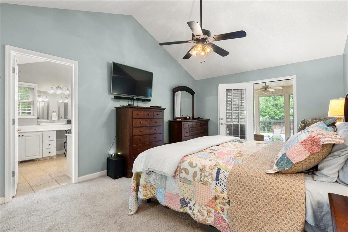 310 Silverhill Road Walterboro, SC 29488 - Photo 26 of 70 Cathedral Ceilings