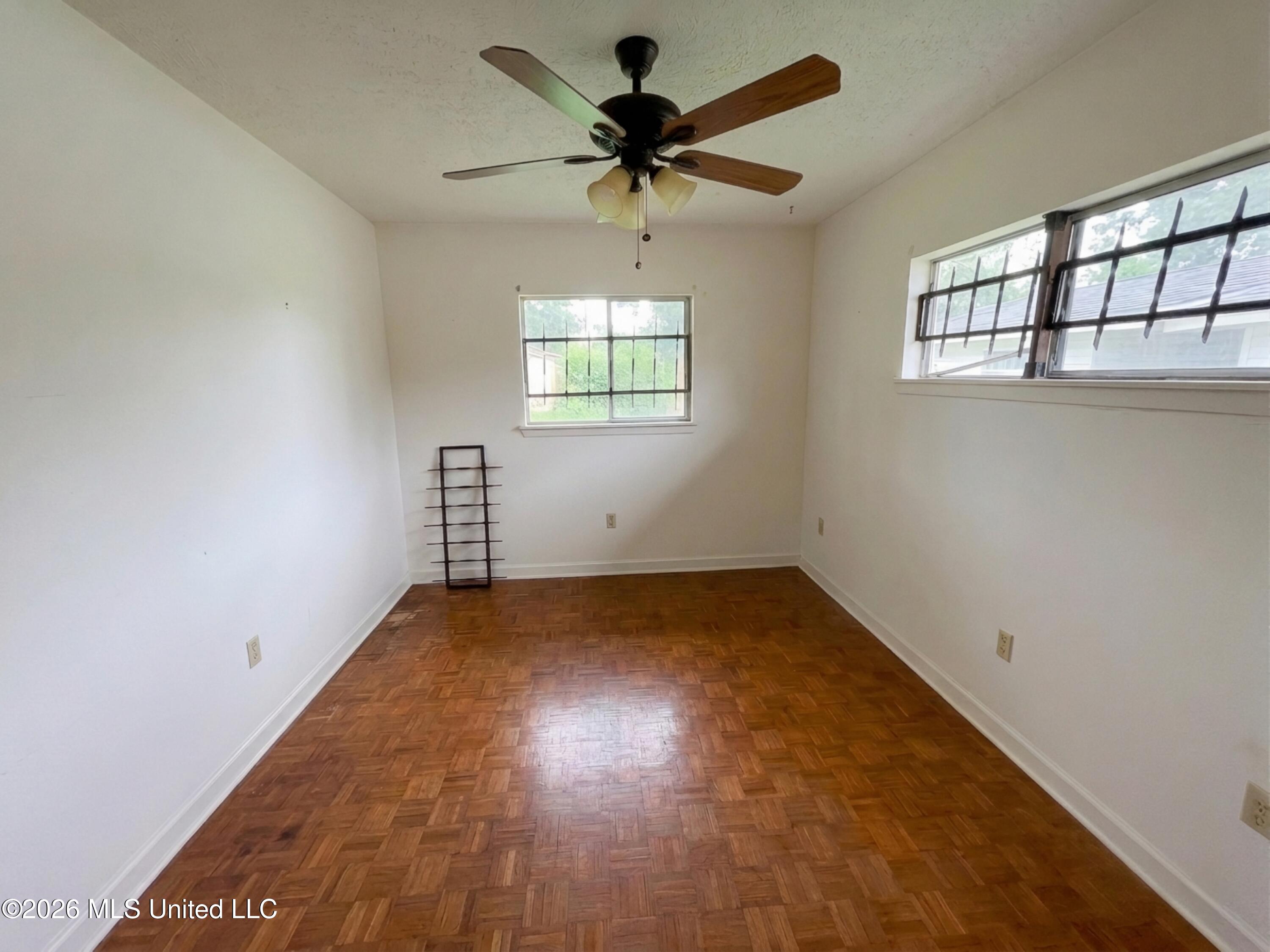 2002 Queensroad Avenue Jackson, MS 39213 - Photo 6 of 9 I4 (Bedroom 2)