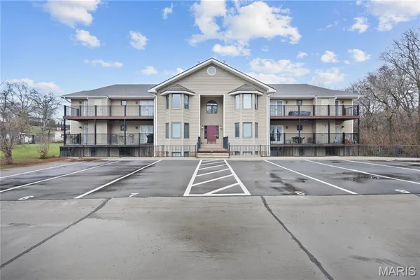 $225,000 | 4501 Eli Drive, Unit I, St. Louis, MO 63128