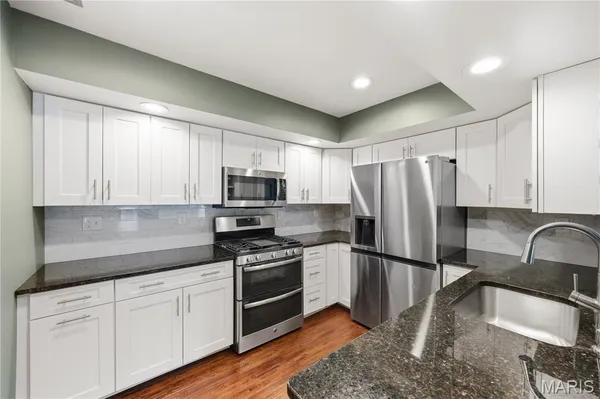 $219,900 | 4501 Eli Drive, Unit I, St. Louis, MO 63128