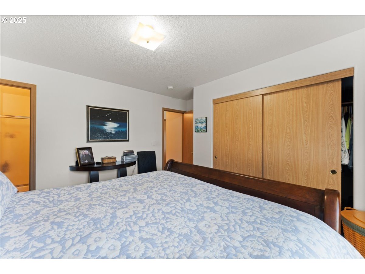 1532 Southeast Barn Owl Way Gresham, OR 97080 - Photo 12 of 33