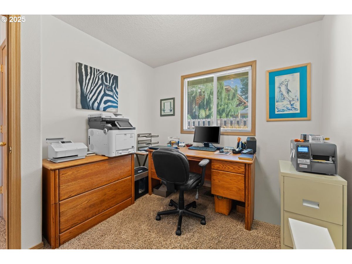 1532 Southeast Barn Owl Way Gresham, OR 97080 - Photo 14 of 33