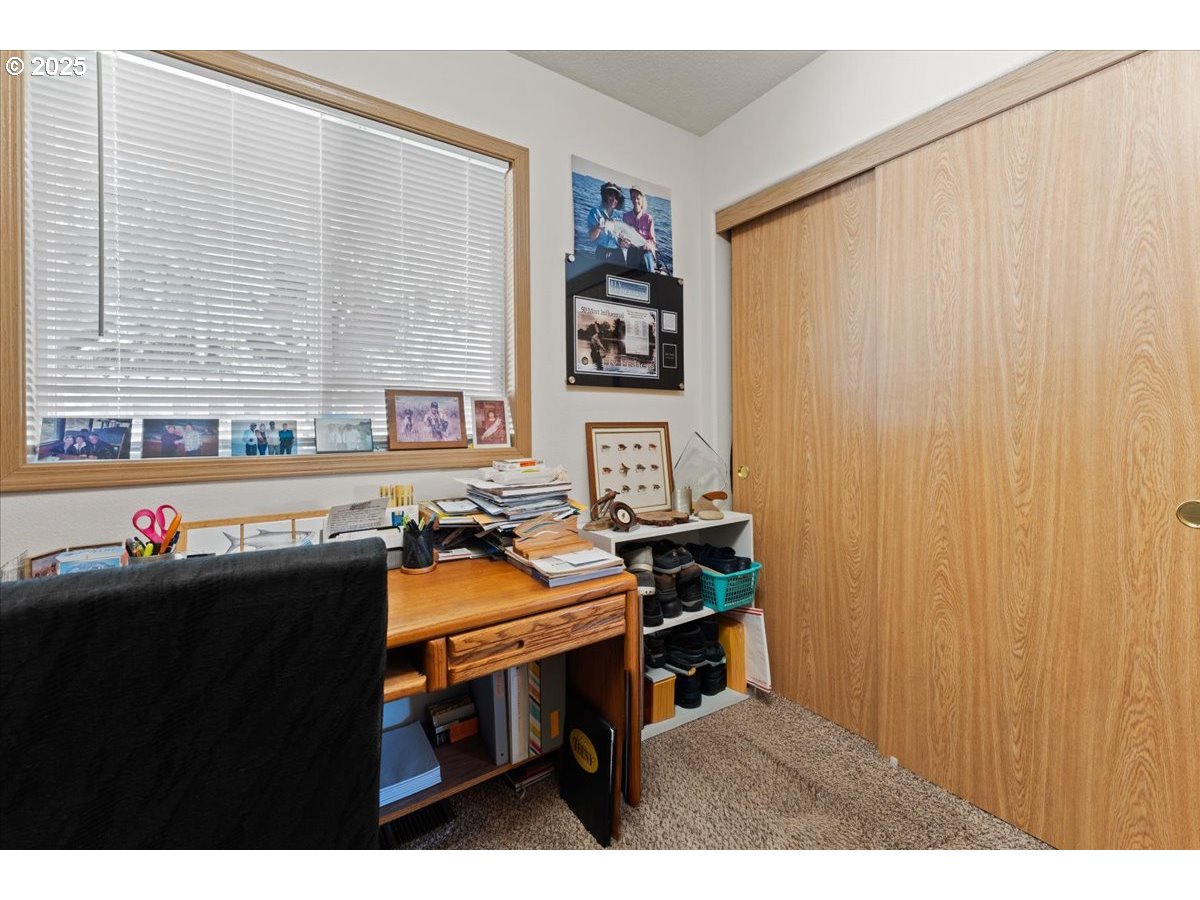 1532 Southeast Barn Owl Way Gresham, OR 97080 - Photo 17 of 33