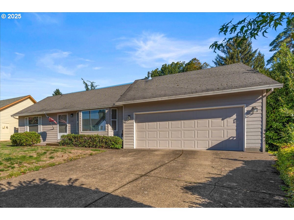 1532 Southeast Barn Owl Way Gresham, OR 97080 - Photo 2 of 33