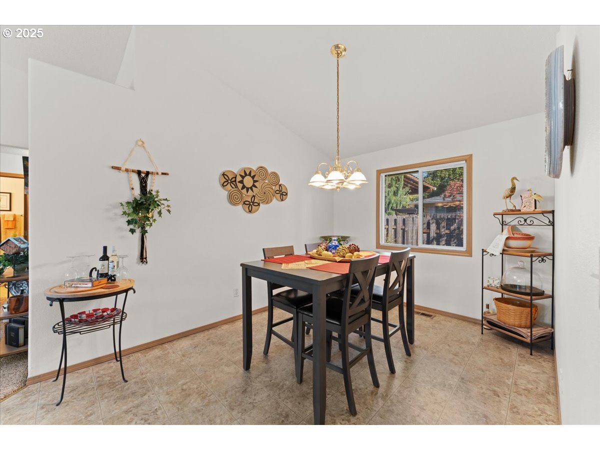 1532 Southeast Barn Owl Way Gresham, OR 97080 - Photo 10 of 33