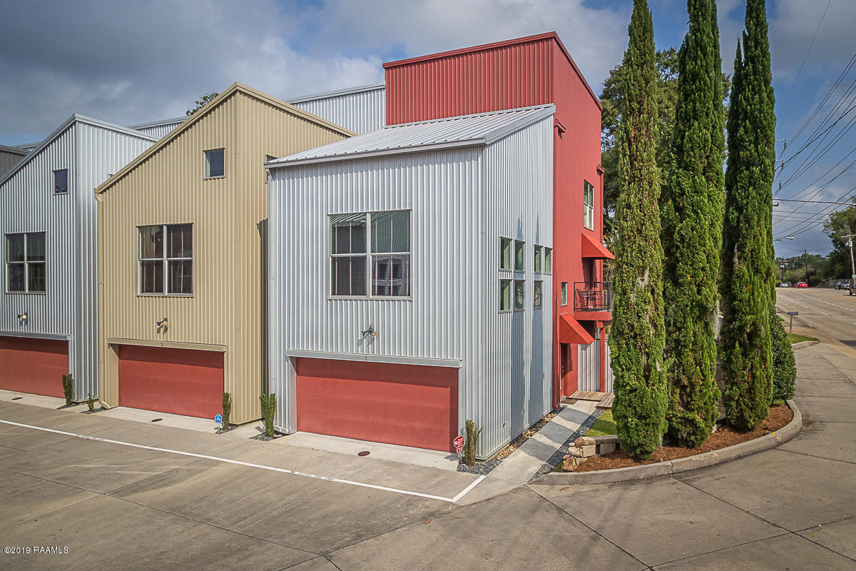 1201 South College Road, Unit 1 Lafayette, LA 70503 - Photo 3 of 36 1201 S. College - Loft #1-9890