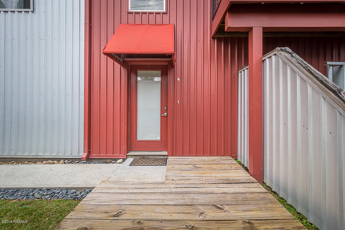 1201 South College Road, Unit 1 Lafayette, LA 70503 - Photo 5 of 36 1201 S. College - Loft #1-9899