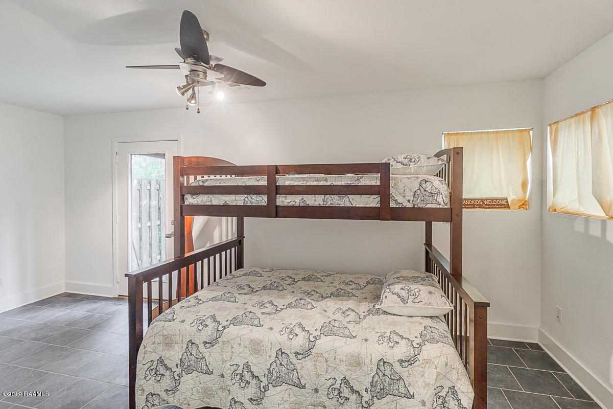 1201 South College Road, Unit 1 Lafayette, LA 70503 - Photo 7 of 36 1201 S. College - Loft #1-9656