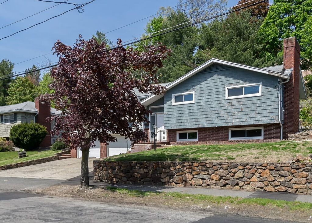 379 Cedar Brook Road Lynn, MA 01904 - Photo 2 of 24 Gallery Image 2