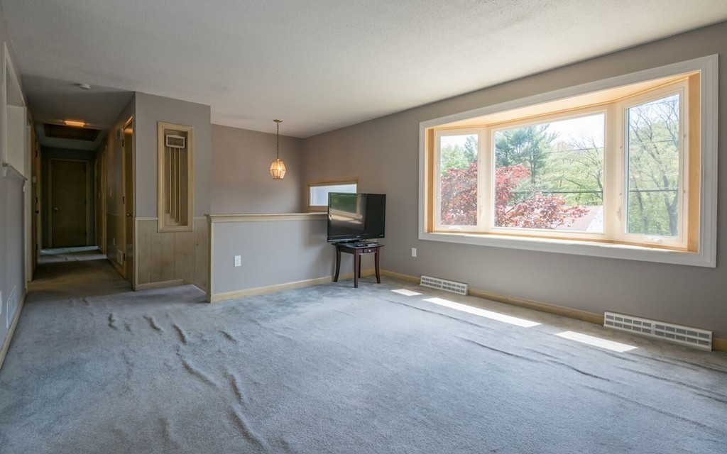 379 Cedar Brook Road Lynn, MA 01904 - Photo 8 of 24 Gallery Image 8