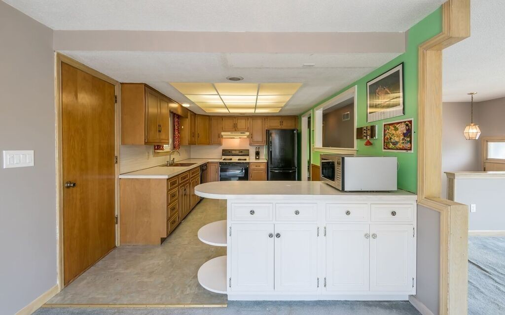 379 Cedar Brook Road Lynn, MA 01904 - Photo 9 of 24 Gallery Image 9