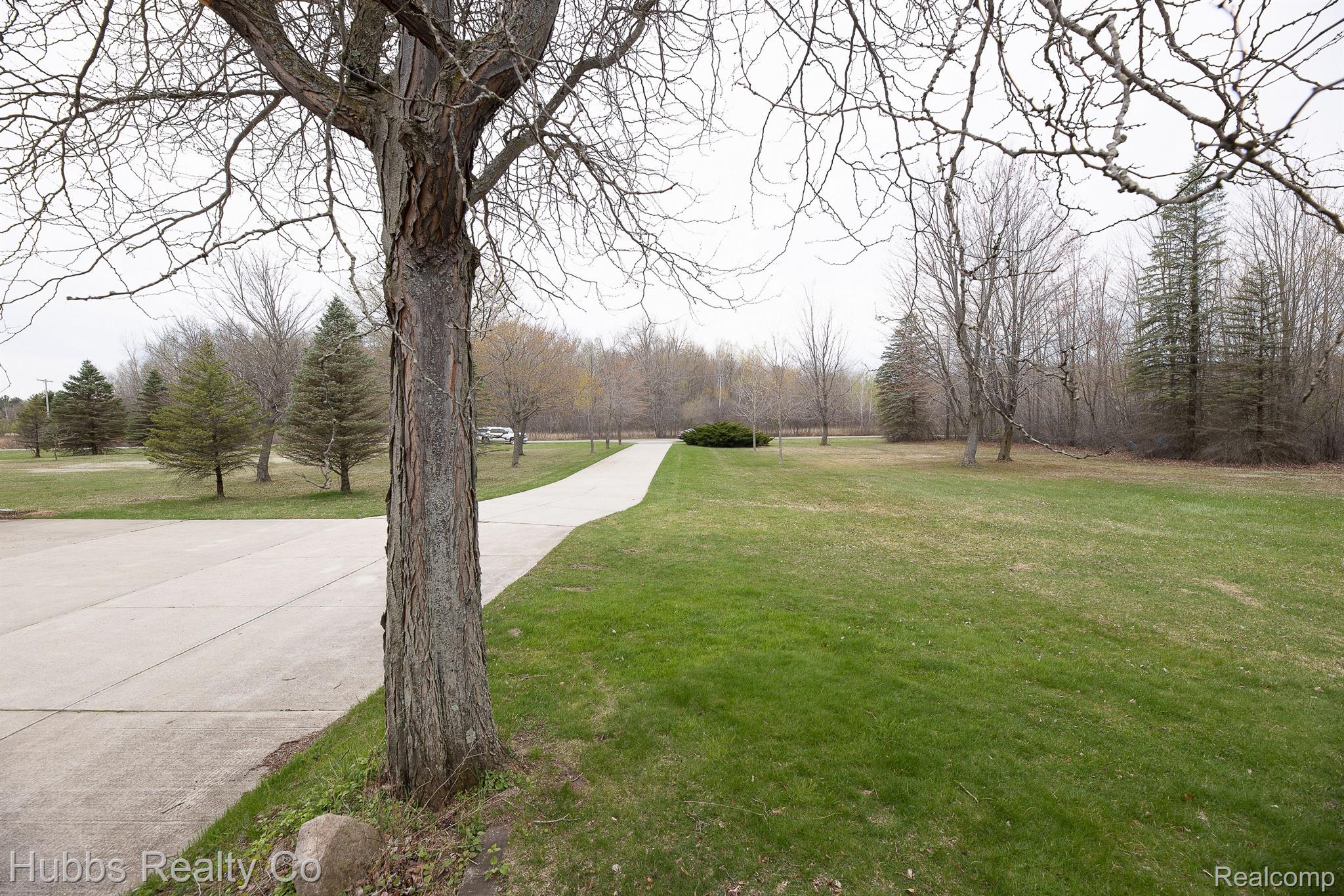11405 Bell Road Burt, MI 48417 - Photo 7 of 60 Paved Entrance