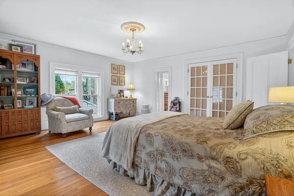 $1,325,000 | 642 Worcester Street, Wellesley, MA 02482