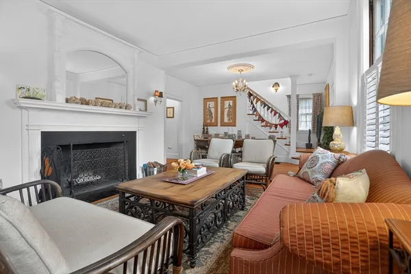 $1,325,000 | 642 Worcester Street, Wellesley, MA 02482