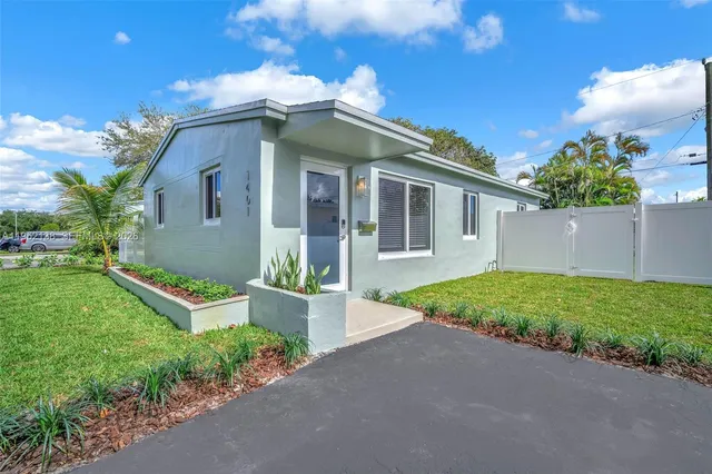 $475,000 | 1401 North 70th Terrace, Hollywood, FL 33024