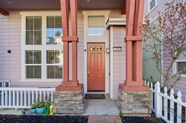 $925,000 | 26983 Hayward Boulevard, Hayward, CA 94542