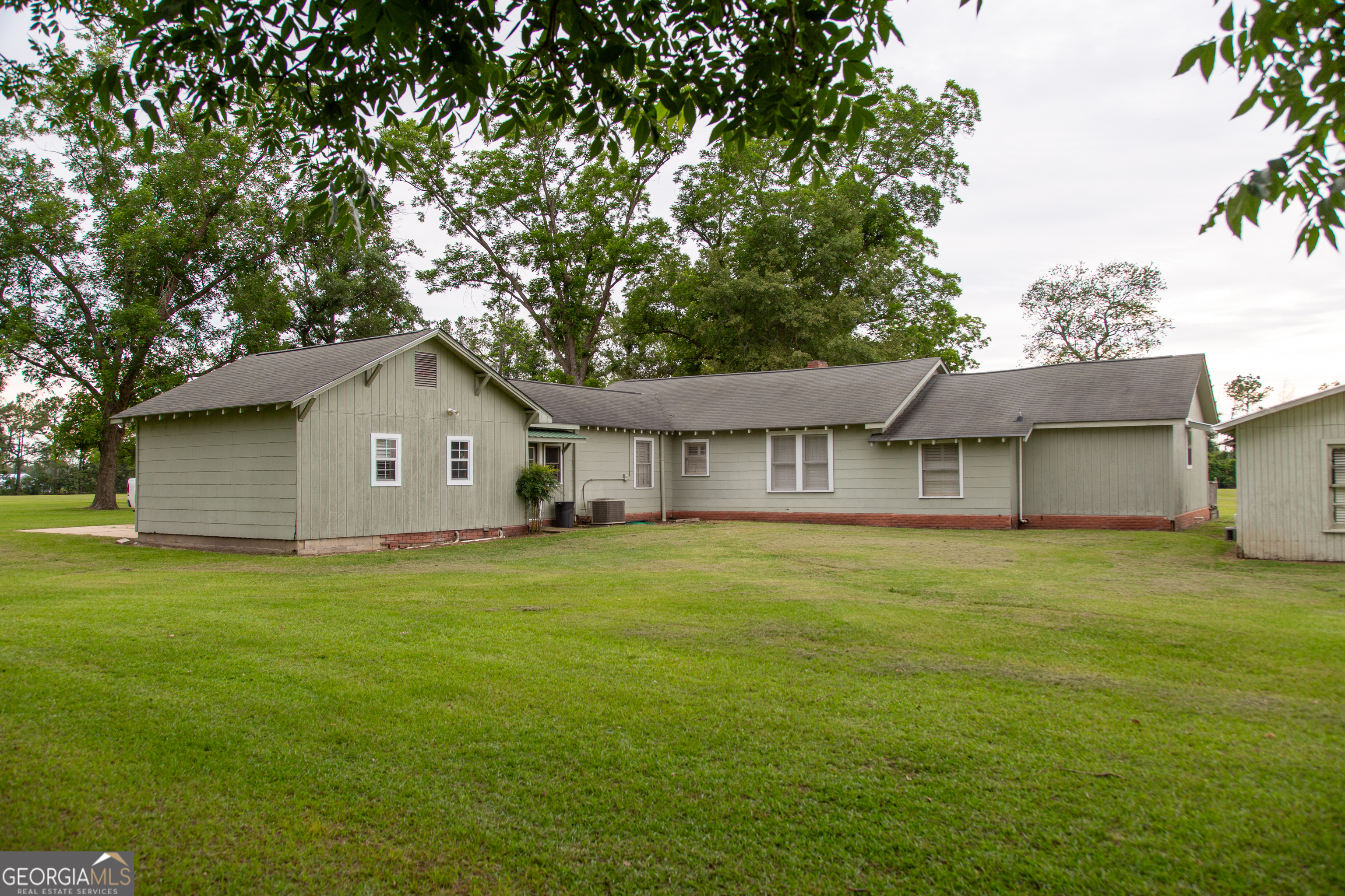 711 Ira Graham Road Hazlehurst, GA 31539 - Photo 4 of 55