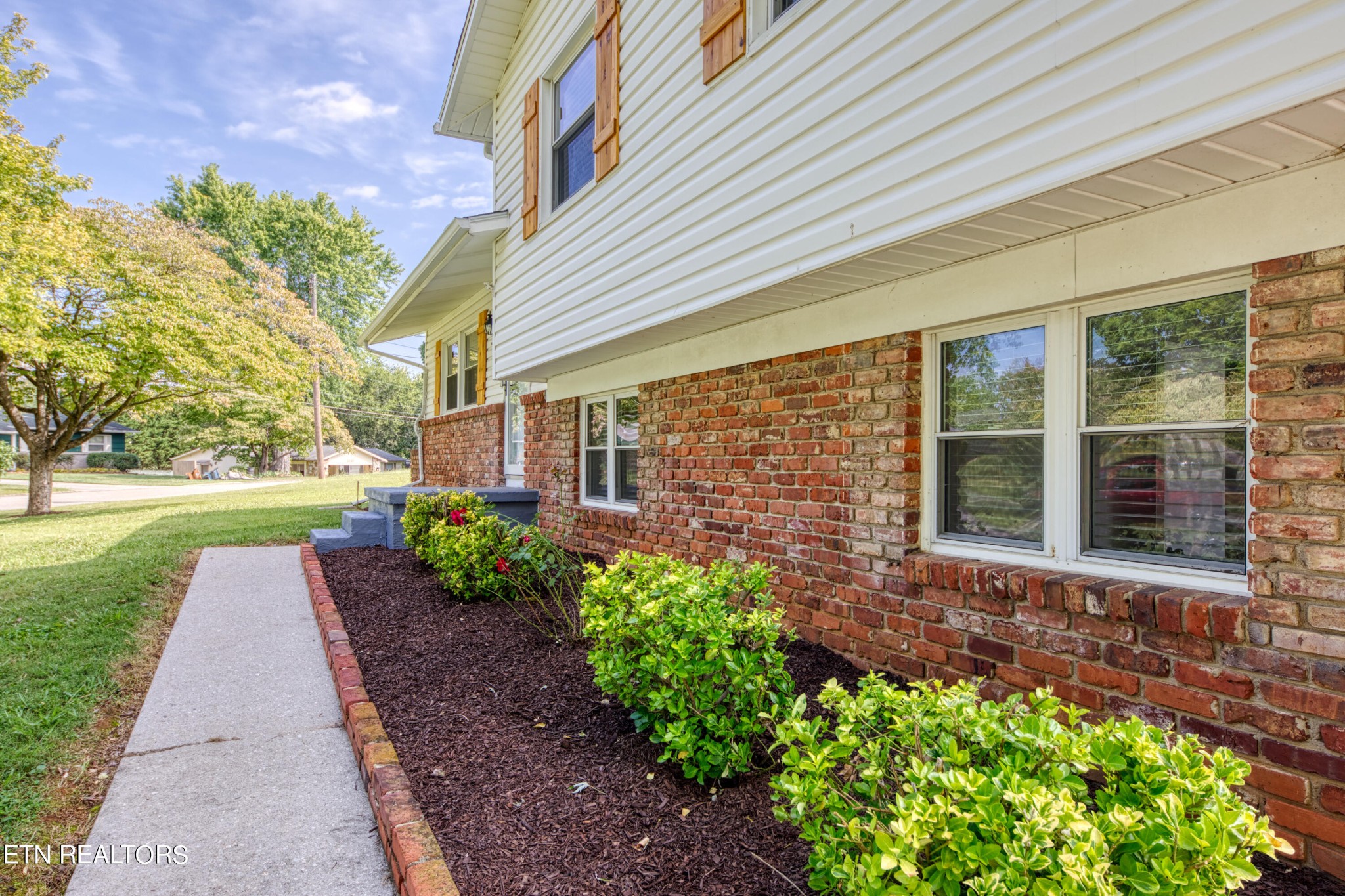 3236 Lineback Road Northwest Knoxville, TN 37921 - Photo 3 of 27 Gallery Image 3