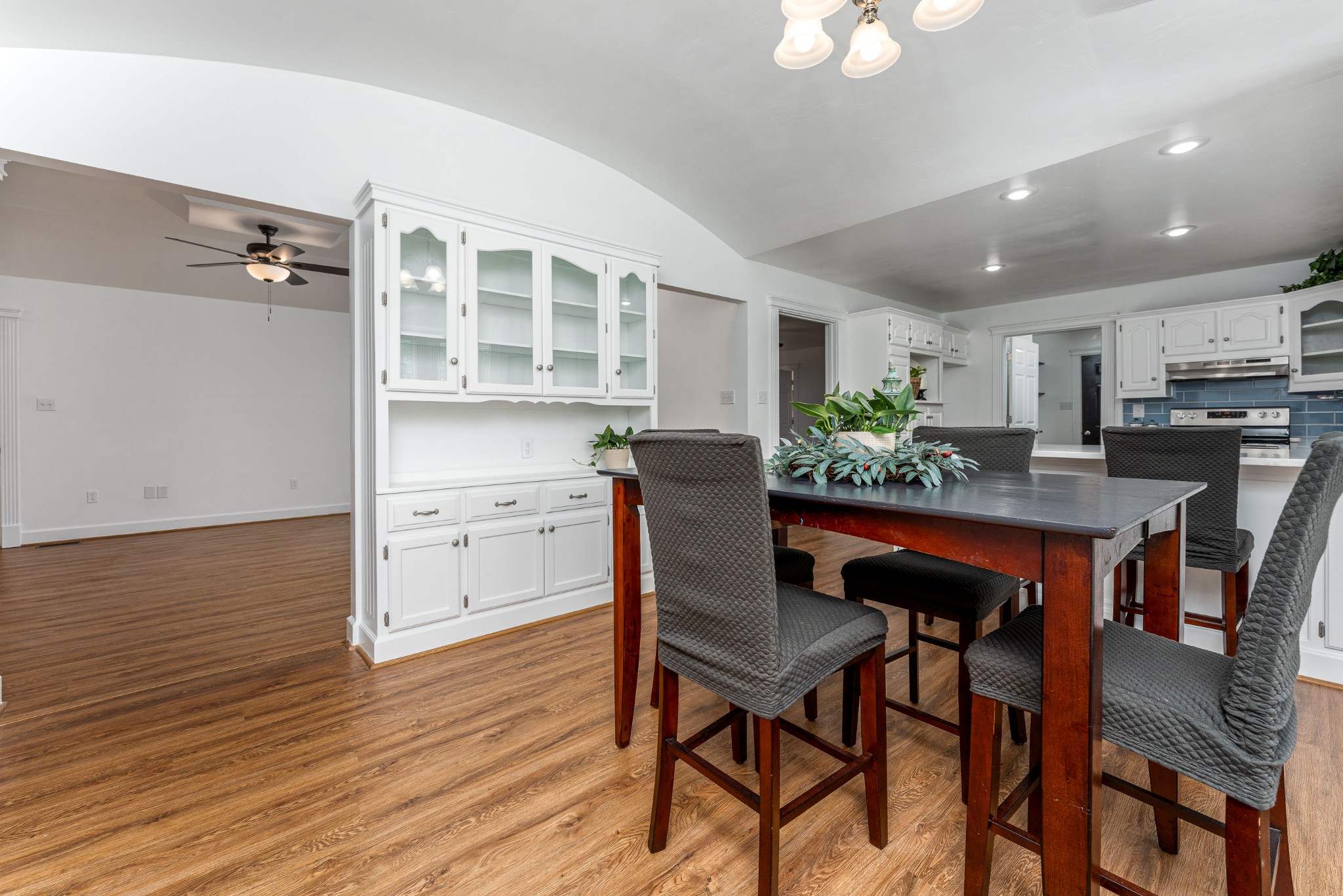 7 South Patrick Road Fayetteville, TN 37334 - Photo 16 of 32 a view of a dining room with furniture and wooden floor