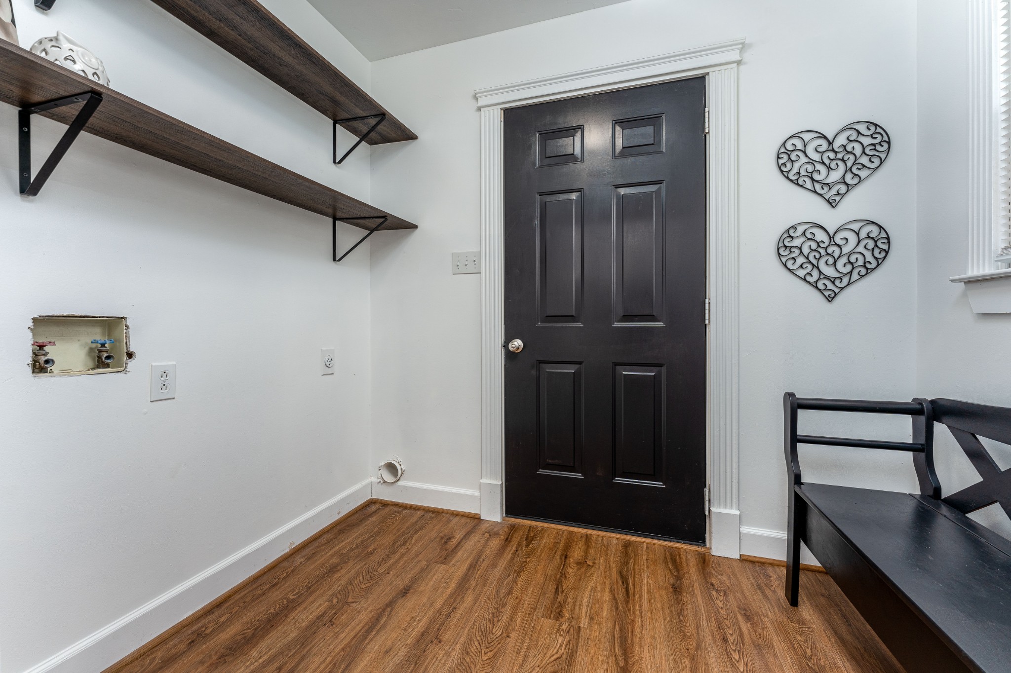 7 South Patrick Road Fayetteville, TN 37334 - Photo 26 of 32 a view of a hallway with wooden floor