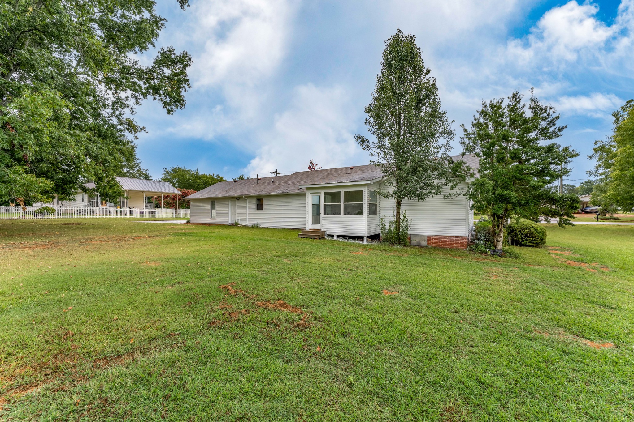 7 South Patrick Road Fayetteville, TN 37334 - Photo 3 of 32 a view of a house with a yard