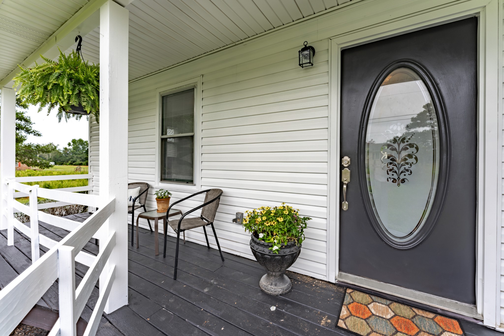 7 South Patrick Road Fayetteville, TN 37334 - Photo 5 of 32 a view of two chairs in the balcony