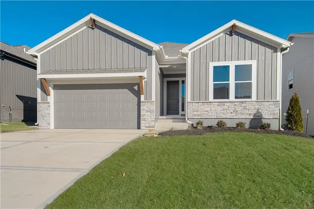 $492,950 | 1508 Southwest Arborpark Terrace, Lee's Summit, MO 64082