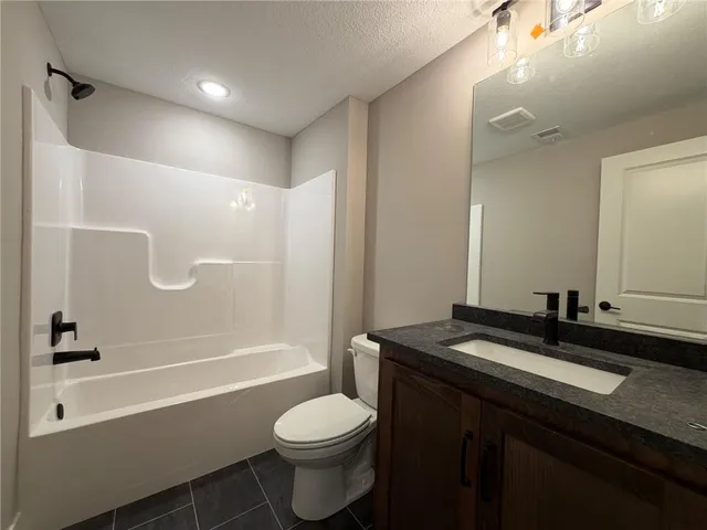 $492,950 | 1508 Southwest Arborpark Terrace, Lee's Summit, MO 64082