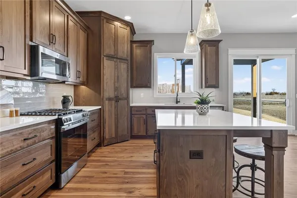 $492,950 | 1508 Southwest Arborpark Terrace, Lee's Summit, MO 64082