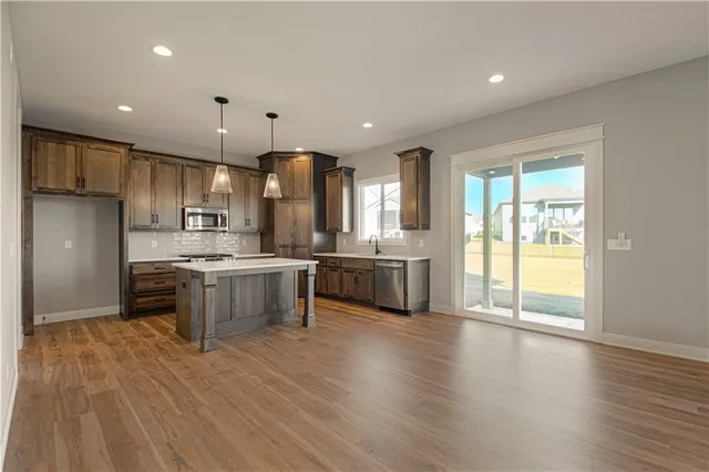 $492,950 | 1508 Southwest Arborpark Terrace, Lee's Summit, MO 64082